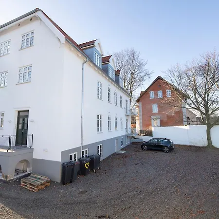 Appartement Aday - 2 Bedroom With Patio