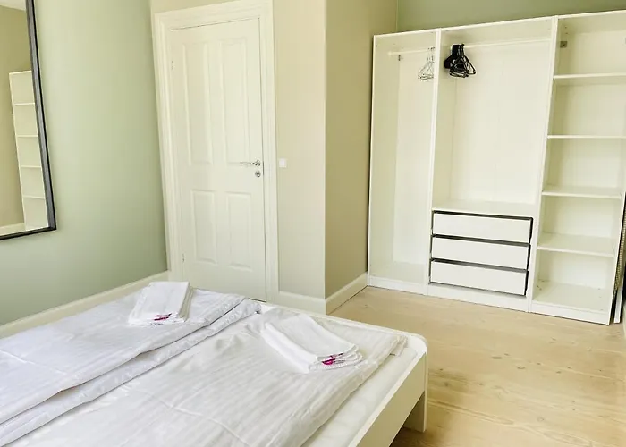 Aday - 2 Bedroom With Patio *